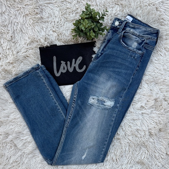 VERVET BY FLYING MONKEY Denim - Vervet Straight Leg Distressed Jeans 💗 Dark Wash